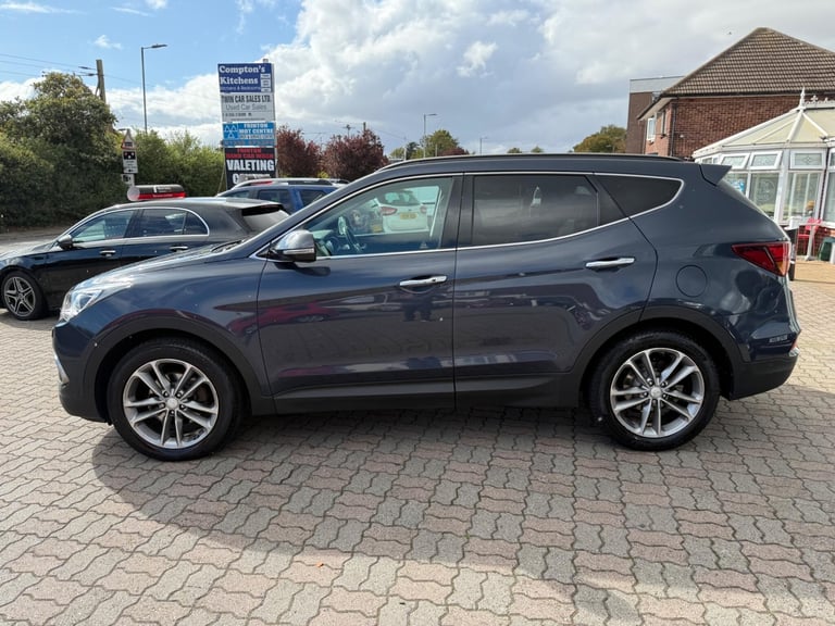 2017 Hyundai Santa Fe 2.2 CRDi Blue Drive Premium SE Auto 4WD Euro 6 (s/s) 5dr (7 Seat) ESTATE Di...