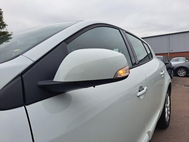 2015 Renault Megane 1.5 dCi Dynamique Nav Euro 6 (s/s) 5dr HATCHBACK Diesel Manual