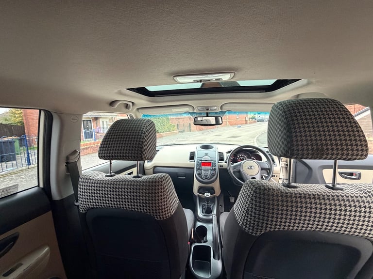 Kia, SOUL, Hatchback, 2010, Manual, 1582 (cc), 5 doors