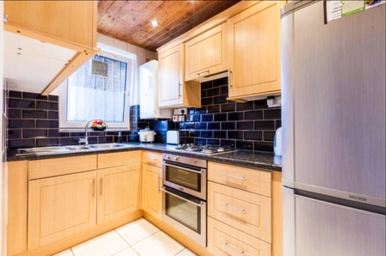 ✨💎 NEW 🌊 Riverside Doubles next to Jubilee line !!