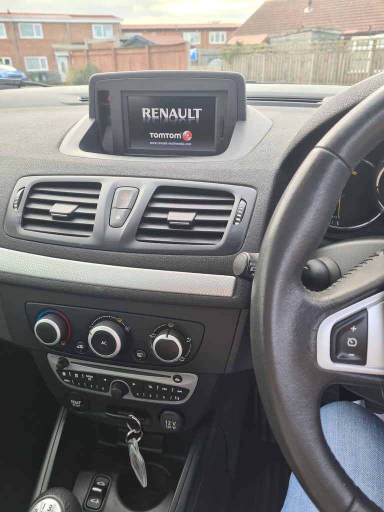 Renault, MEGANE, Convertible, 2012, Manual, 1870 (cc), 2 doors