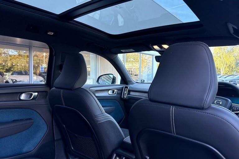 2022 Volvo XC40 Recharge Twin 78kWh Ultimate SUV 5dr Electric Auto AWD (408 ps) ESTATE Electric A...