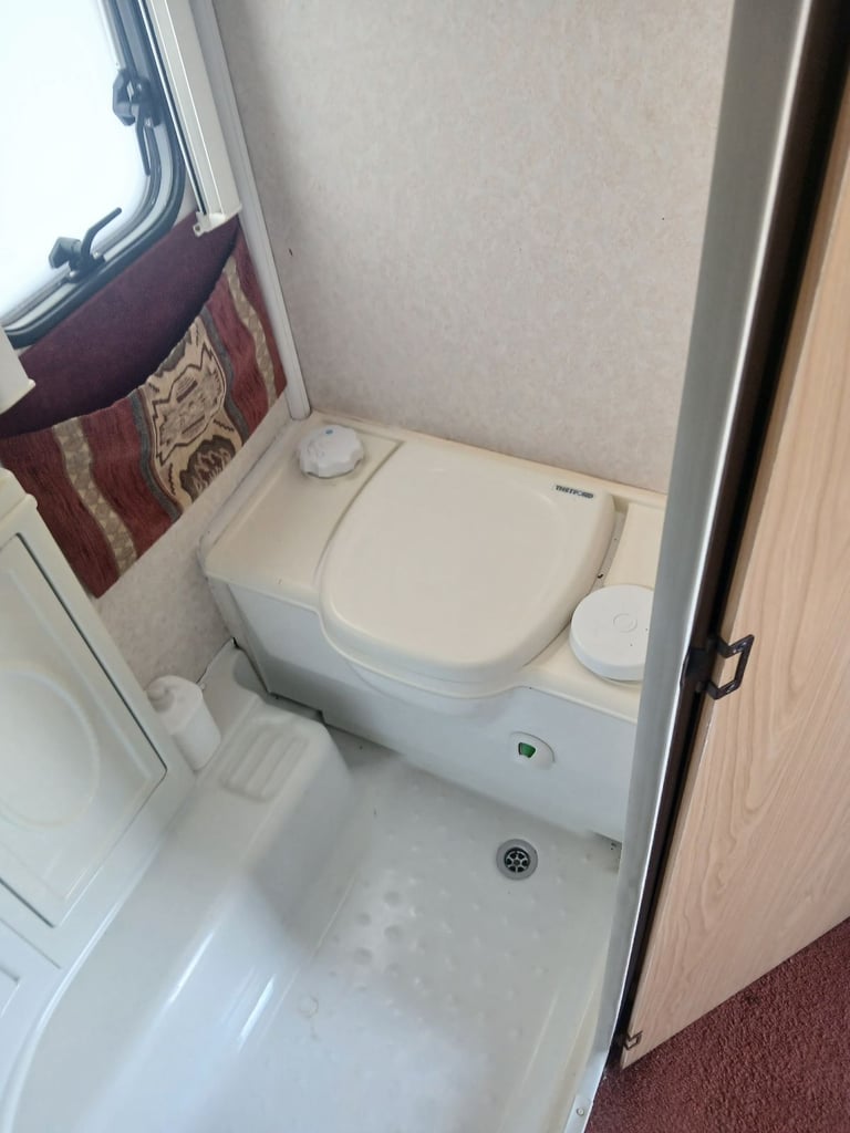 2005 bailey senator 5 beeth caravan (Can Deliver)