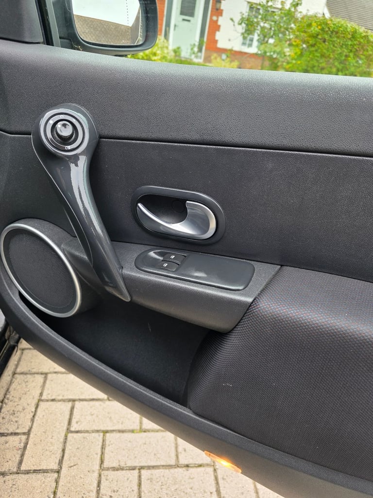 Renault, CLIO, Hatchback, 2006, Other, 1598 (cc), 3 doors