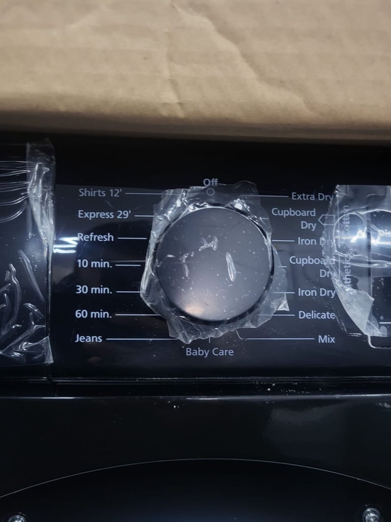 Russell Hobbs Freestanding Condenser Dryer Electric Tumble Dryer 15 Programmes 8kg Capacity 