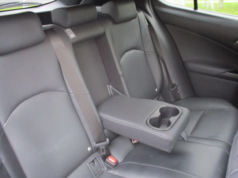 2022 Lexus UX 2.0 250h Takumi SUV 5dr Petrol Hybrid E-CVT Euro 6 (s/s) (184 ps) ESTATE Petrol/Ele...