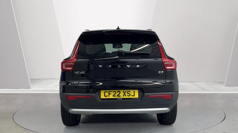 2022 Volvo XC40 Core, B3 mild hybrid, Petrol (Apple CarPlay, Power Tailgate, Google Nav) Estate P...