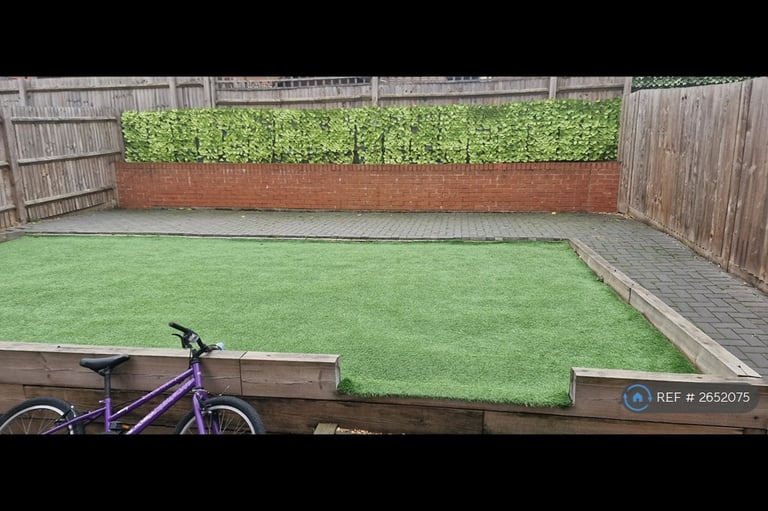 4 bedroom house in Longships Drive, Milton Keynes, MK3 (4 bed) (#2652075)