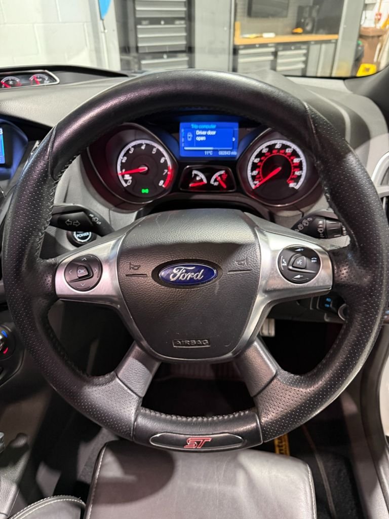 2013 Ford Focus 2.0T EcoBoost ST-3 Hatchback 5dr Petrol Manual Euro 5 s/s 250 ps Top Spec  Hatchb...