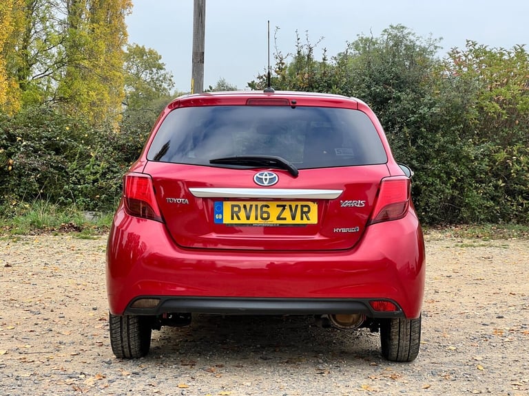 2016 Toyota Yaris 1.5 VVT-h Icon E-CVT Euro 6 5dr HATCHBACK Petrol/Electric Hybrid Automatic