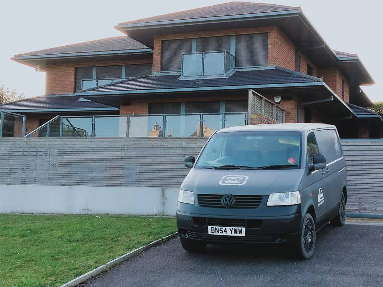 QUICKSILVER SURF/SKI/SKATE VW T5 TRANSPORTER CAMPERVAN - Custom Glastonbury Pop-up Motel