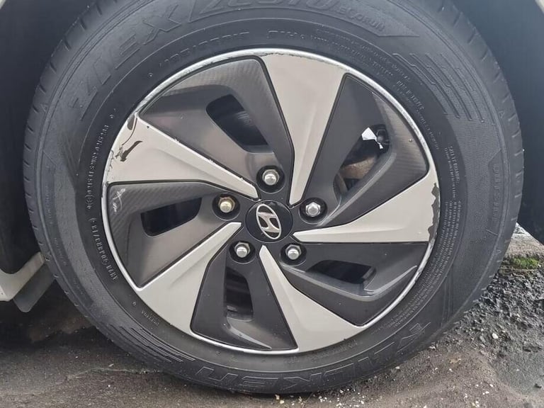 2017 Hyundai IONIQ 1.6 GDi Hybrid Premium SE 5dr DCT HATCHBACK PETROL/ELECTRIC Automatic