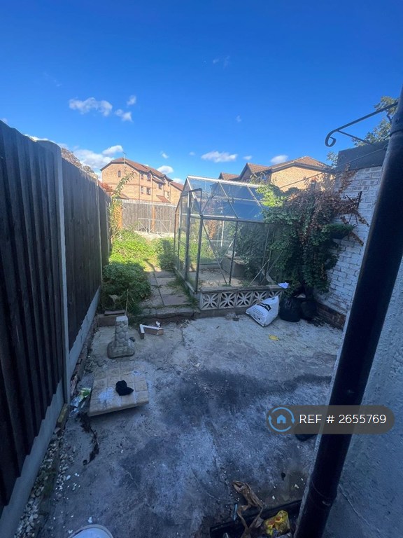 3 bedroom house in Wennington Road, Rainham, RM13 (3 bed) (#2655769)