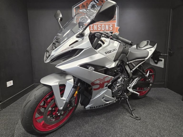 2025 25 Plate Suzuki GSX-8R 107 Miles EX-DEMO with extras