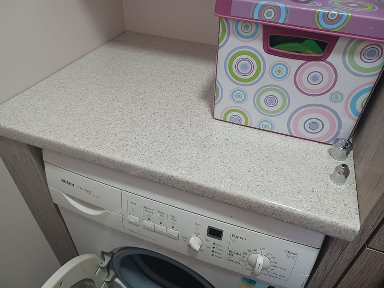 image for Worktop offcuts/splashback