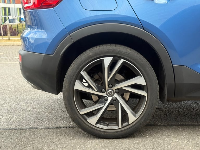 2020 Volvo XC40 2.0 T4 R DESIGN Pro 5dr Geartronic ESTATE Petrol Automatic