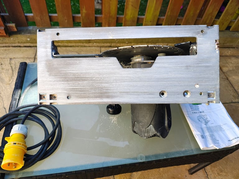 Hitachi large depth saw 110v