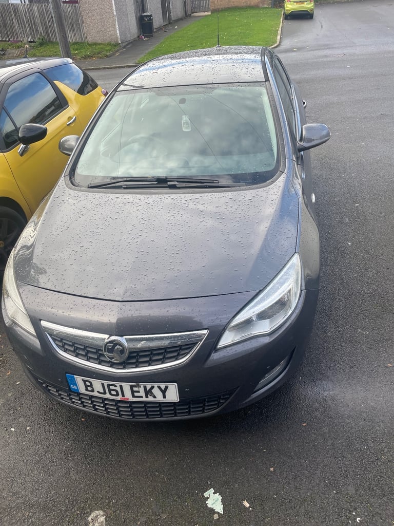 Vauxhall, ASTRA, Hatchback, 2011, Manual, 1598 (cc), 5 doors