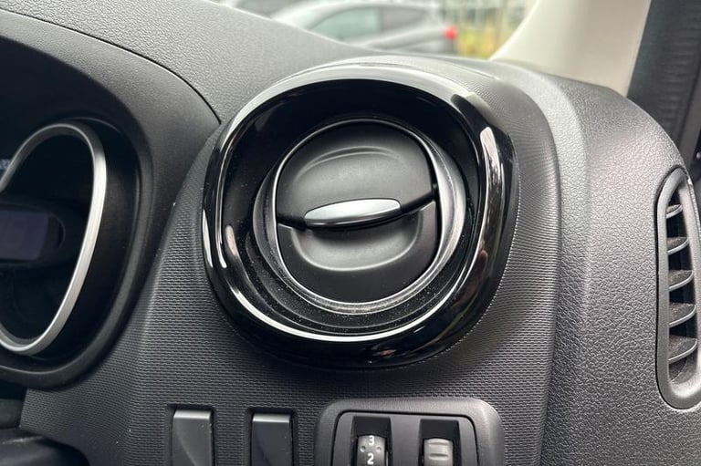 2020 Renault Trafic Black SPECIAL EDITION SL28 SWB ENERGY dCi 145ps, NO VAT, BLACK ALLOYS, PLY Pa...