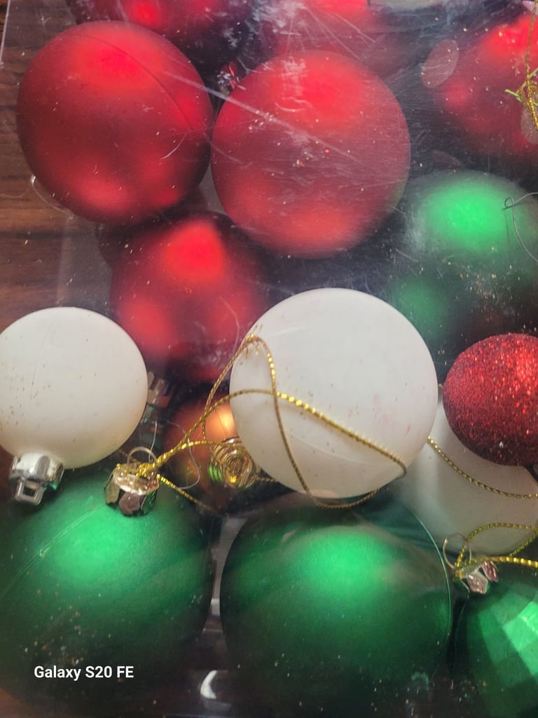 Kingfisher 25x Christmas Ornaments Set | Red, Green & White Baubles Decor