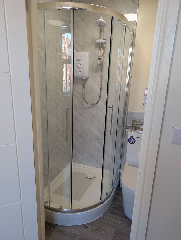 Shared House - DSS Only - All Ensuites. 5 mins to the high street
