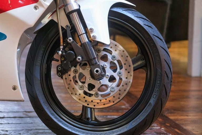 Yamaha TZR250 250 RS 3XV Tastefully Restored