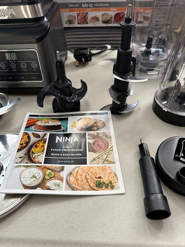 Ninja 3-in-1 food processor with pre-set IQ programs 