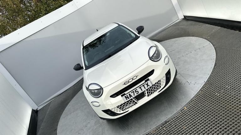 2025 Fiat 600 1.2 MHEV SUV 5dr Petrol Hybrid e-DCT Euro 6 (s/s) (100 ps) Automatic Hatchback Hybr...