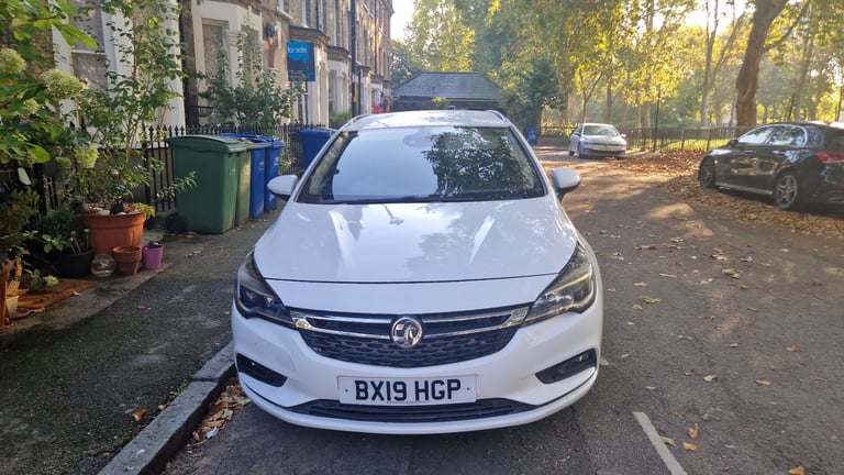 image for Vauxhall, ASTRA, Estate, 2019, Semi-Auto, 1399 (cc), 5 doors