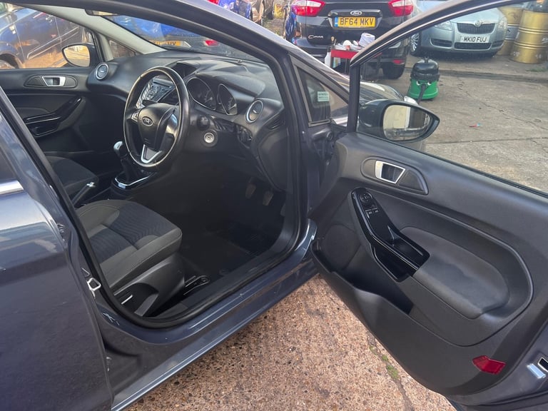 2015 Ford Fiesta 1.0T EcoBoost Zetec Euro 5 (s/s) 5dr HATCHBACK Petrol Manual