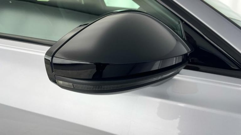 2022 Audi A6 Avant Black Edition 40 TDI quattro 204 PS S tronic Automatic Estate Diesel Automatic