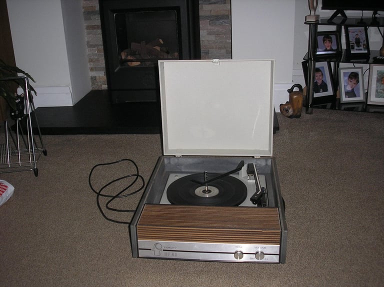 Retro record player, 1960's / 70's, clean condition from smoke & pet free home.