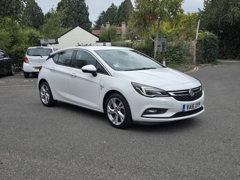 image for 2016 Vauxhall Astra 1.0T 12V ecoFLEX SRi Nav 5dr HATCHBACK PETROL Manual