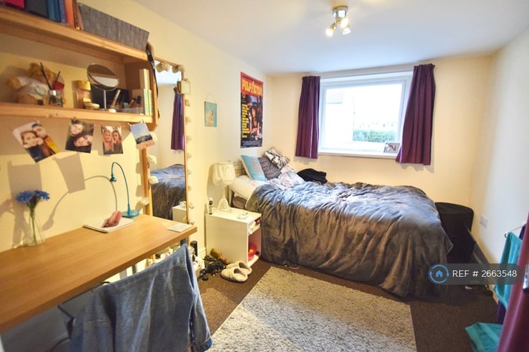 9 bedroom house in Russell Street, Cardiff, CF24 (9 bed) (#2663548)