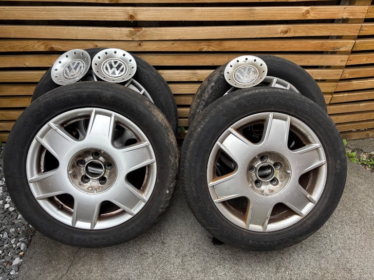 Bora sport wheels x4 and a spare wheel with a brand new Dunlop tyre on it