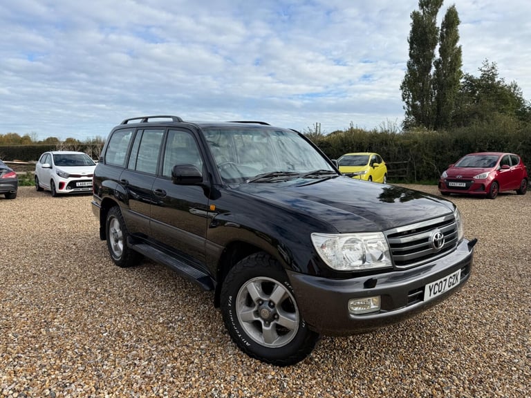 image for  Toyota Land Cruiser Amazon 4.2 TD SUV 5dr Diesel Automatic (282 g/km, 201 bhp) Diesel Automatic