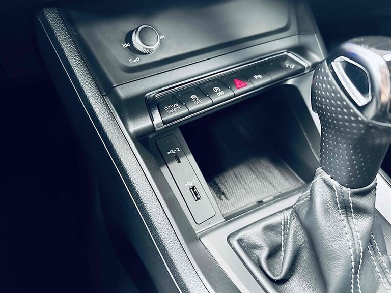 2020 Audi Q3 35 TFSI S Line 5dr S Tronic ESTATE PETROL Automatic