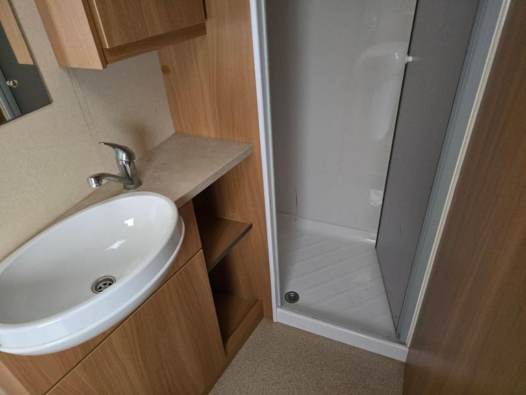 2011 Swift Charisma 545 4 Berth Double Dinette Caravan, Motor Mover