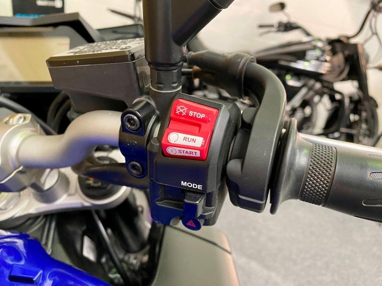 AWESOME 2017 YAMAHA MT-10, ONLY 13717 MILES, FSH 