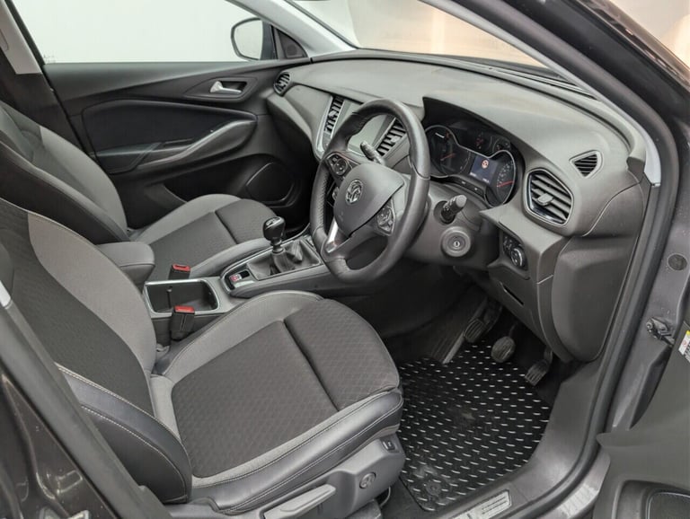 2021 Vauxhall Grandland X 1.2 Turbo SRi Nav SUV 5dr Petrol Manual Euro 6 (s/s) (130 ps) HEATED SE...