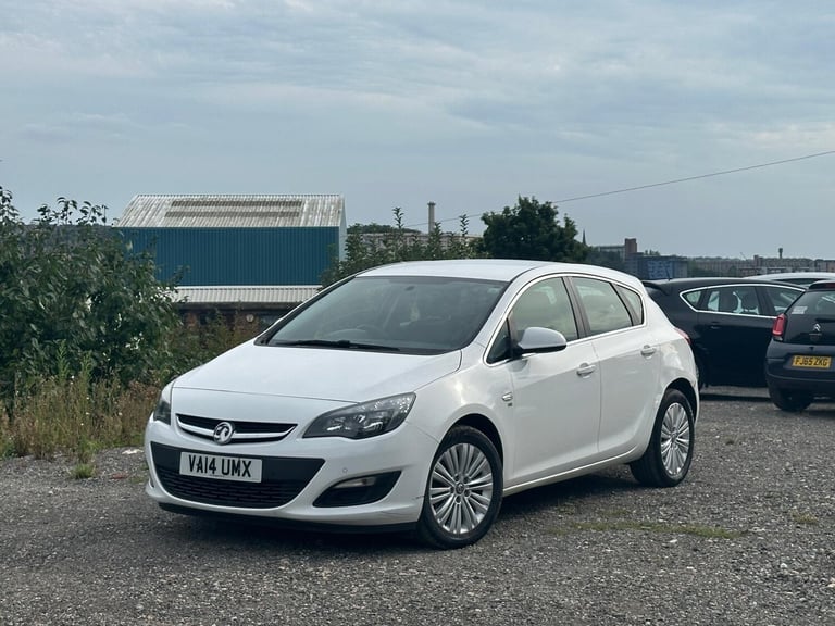2014 Vauxhall Astra 1.6 CDTi 16V ecoFLEX Excite 5dr HATCHBACK Diesel Manual
