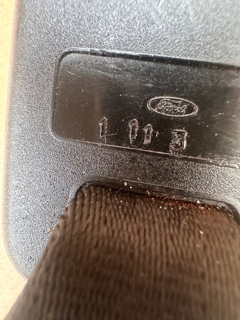 Breaking Ford Orion 1993 on a k reg