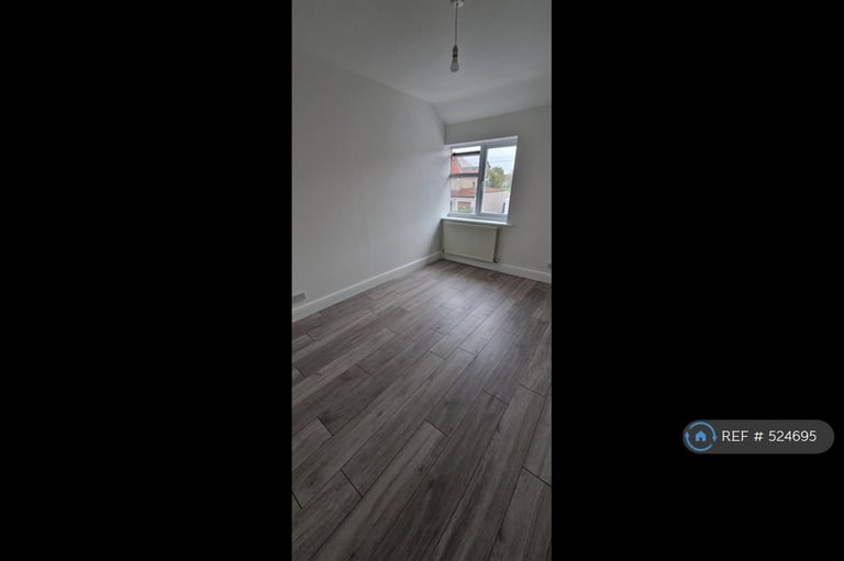 4 bedroom house in Cartwright Road, Dagenham, RM9 (4 bed) (#524695)