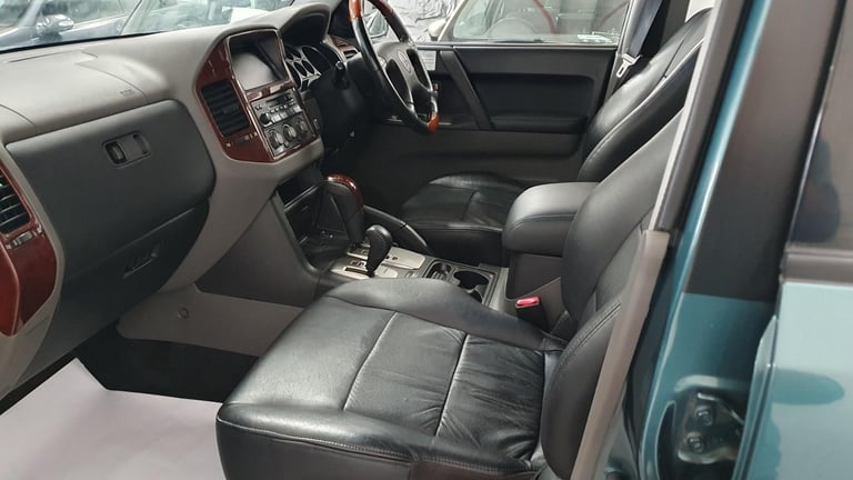 MITSUBISHI SHOGUN 3.2DI-D AUTO ELEGANCE *27,000 MILES* 7 SEATER* WOW 27K