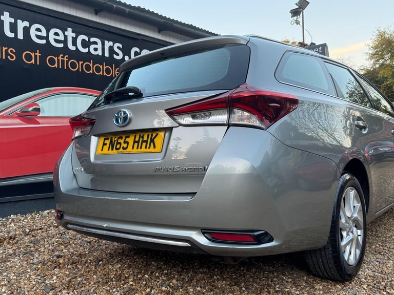 2015 Toyota Auris 1.8 VVT-h Icon Touring Sports CVT Euro 6 (s/s) 5dr ESTATE Petrol/Electric Hybri...
