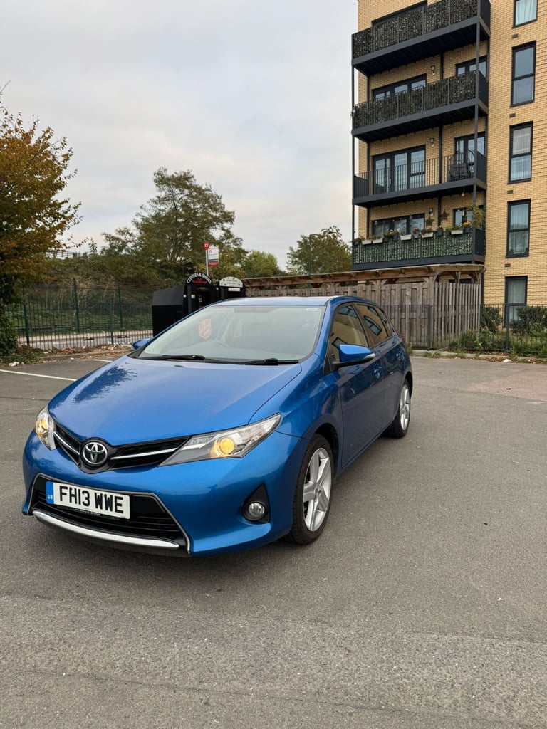 Toyota Auris in Excellent Condition (2013)