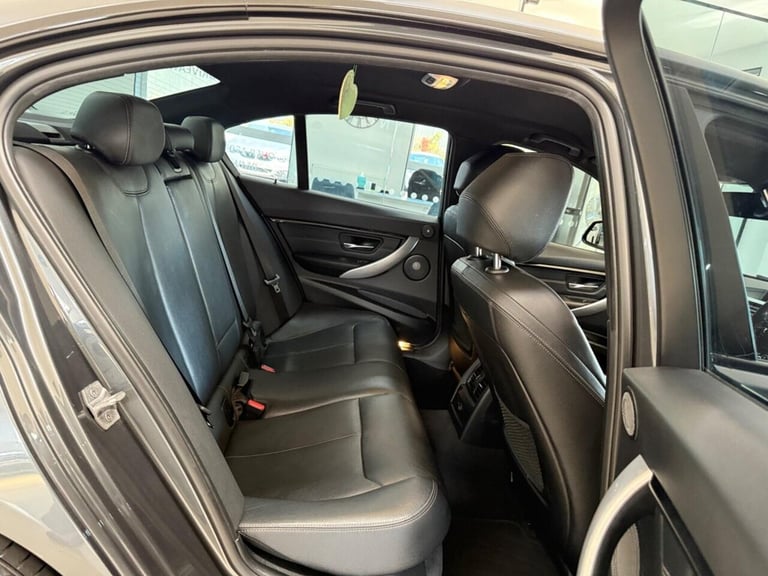 2018 BMW 3 Series 330e M Sport 4dr Step Auto SALOON PETROL/ELECTRIC Automatic
