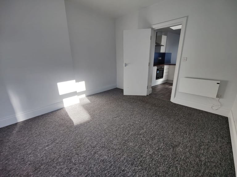 One Bedroom Flat Pets considered 
