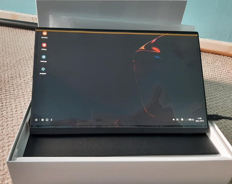 Portable Touch screen 15.6" Rechargable Monitor  