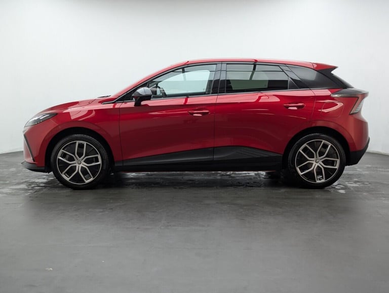 2025 MG MG4 64kWh Trophy Long Range Hatchback 5dr Electric Auto (203 ps) - APPLE CARPLA HATCHBACK...